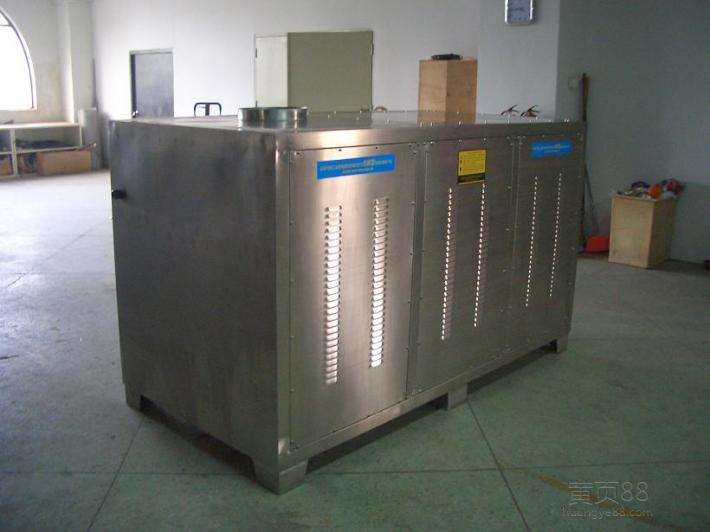 光解除臭模塊可根據風量及氣體濃度的大小，靈活配置光解氧化模塊的個數，采用抽屜式插拔安裝形式，配件統一，安裝及維護方便。備件可在線維護和更換，方便靈活。